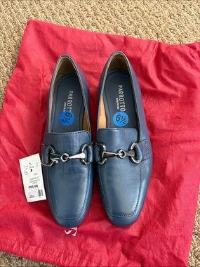 Parrot Women's Navy Blue Leather Bit-Detail Loafers